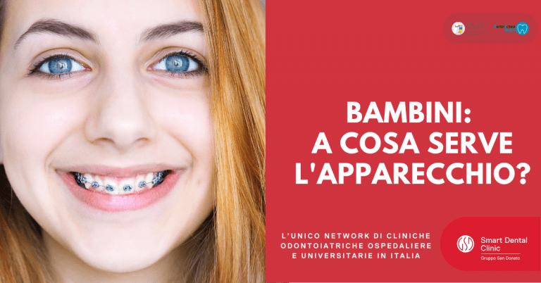 bambina che sorride con apparecchio fisso ai denti
