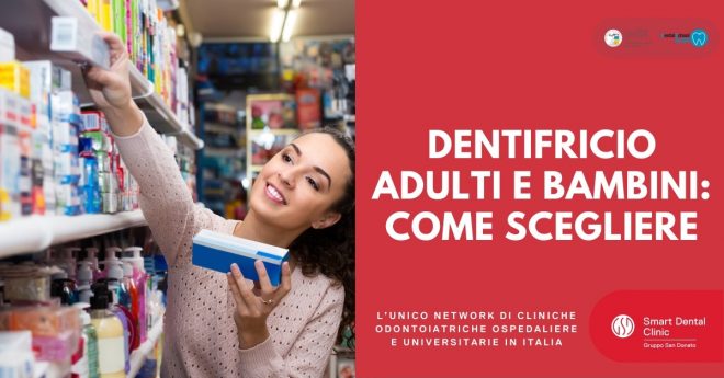 dentifricio-adulti-bambini-come-scegliere Ragazza sorridente al supermercato che sceglie quale dentifricio acquistare