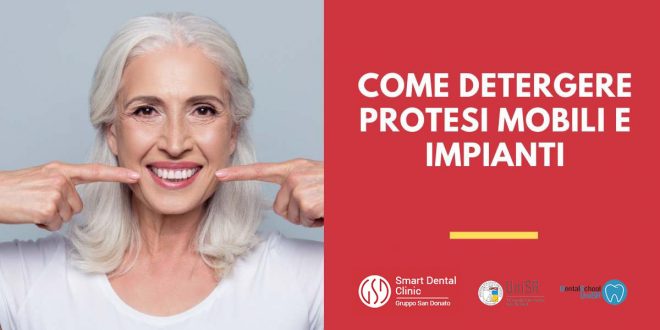 come-pulire-protesi-impianti-dentali-1 signora che sorride e si indica i denti