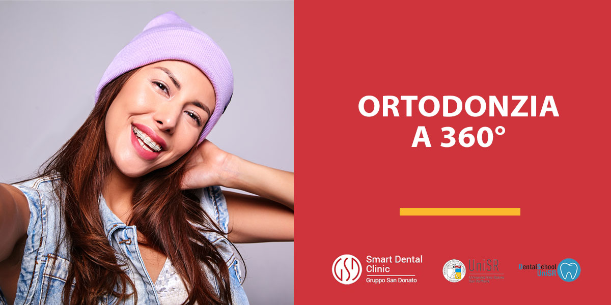ortodonzia-360-1 Giovane ragazza che sorride mostrando il suo apparecchio fisso